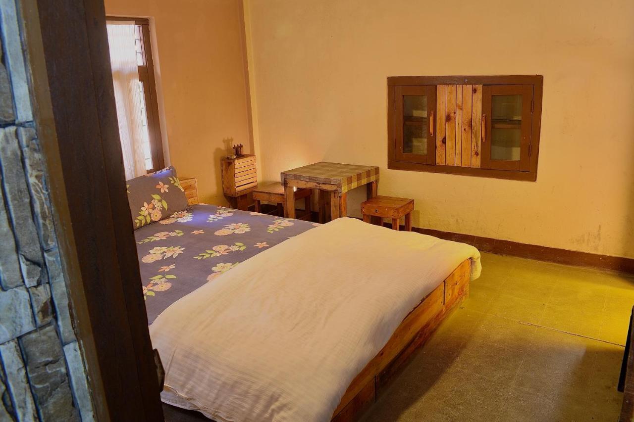 Happy Donkey Hostel Катманду Екстер'єр фото