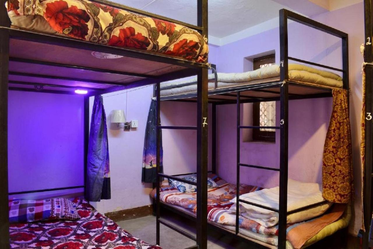 Happy Donkey Hostel Катманду Екстер'єр фото