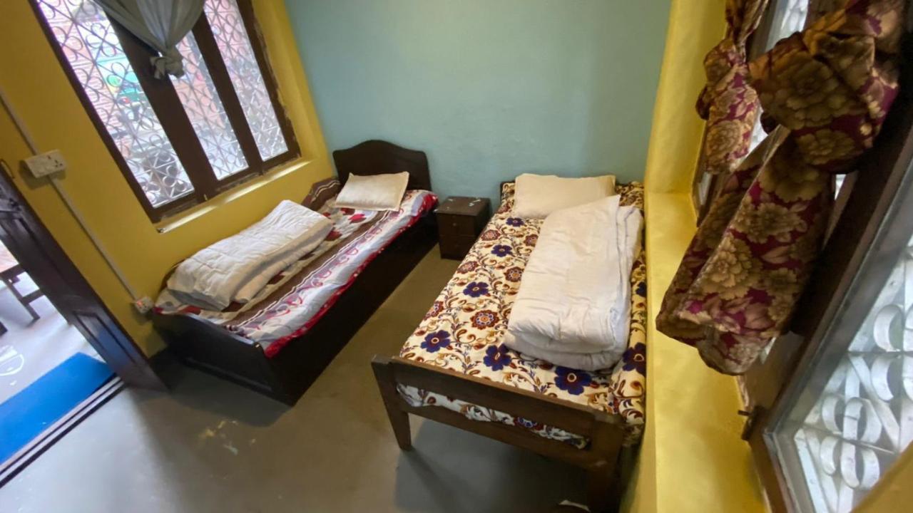 Happy Donkey Hostel Катманду Екстер'єр фото